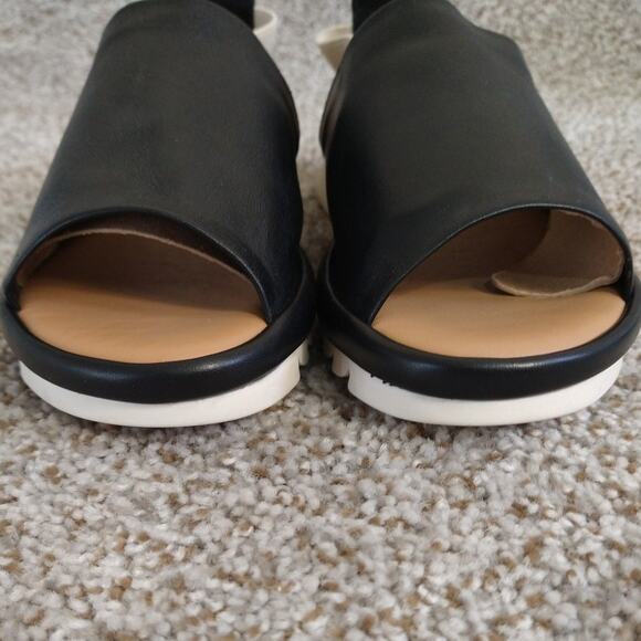 The FLEXX Wat Is Wav Sandal Women’s Size 8.5 Comfort Slip-On - Picture 3 of 12